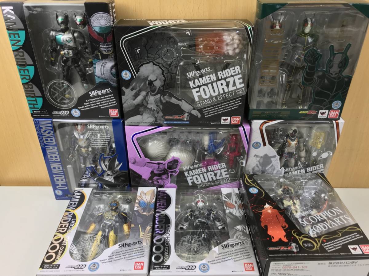 【仮面ライダー シリーズ 仮面ライダーZO ストライクフォーム ラトラーター ・・・を買い取りました