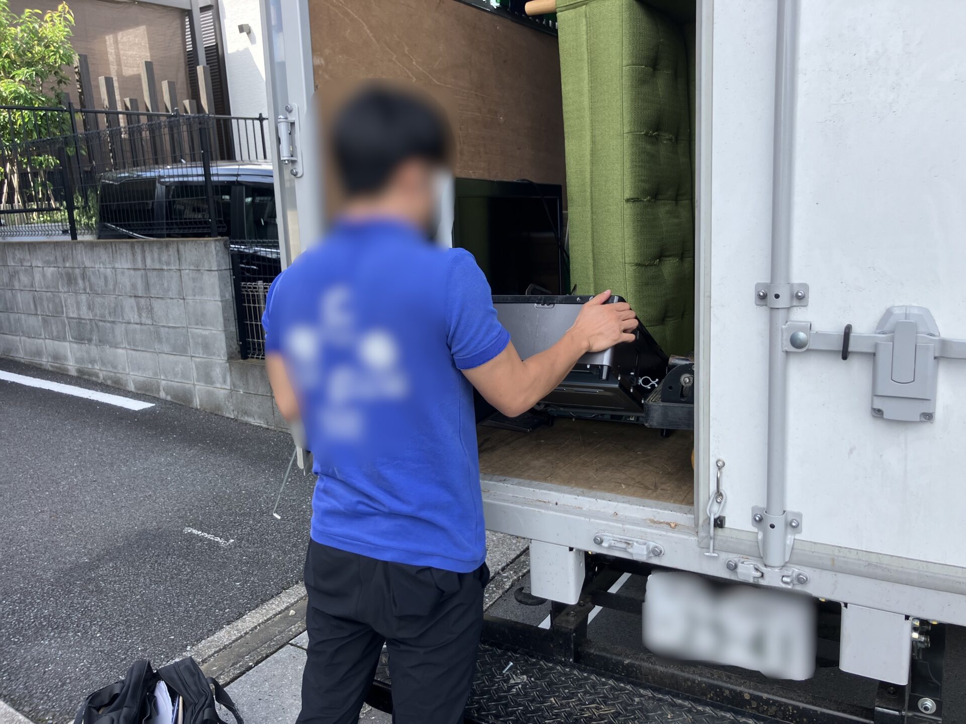 「1Kのアパートのお部屋からガスコンロをお引き取りしました」作業写真