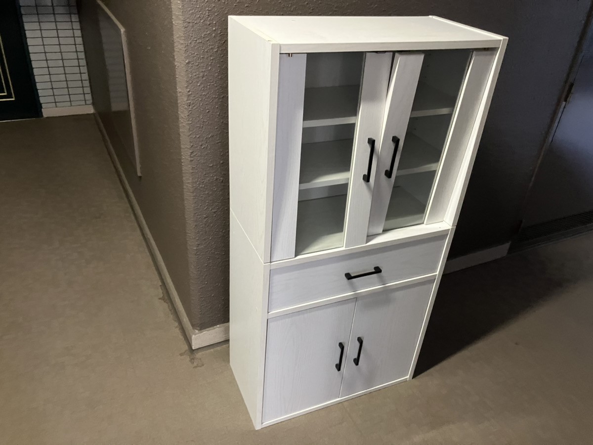 「マンションから食器棚や細かな不用品をまとめて回収しました」作業写真