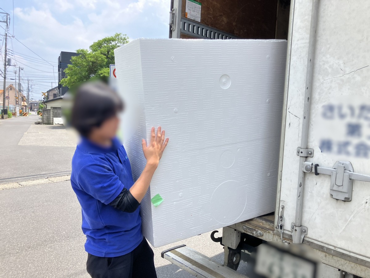 「2DKのお部屋から発砲スチロールなどを回収しました」作業写真